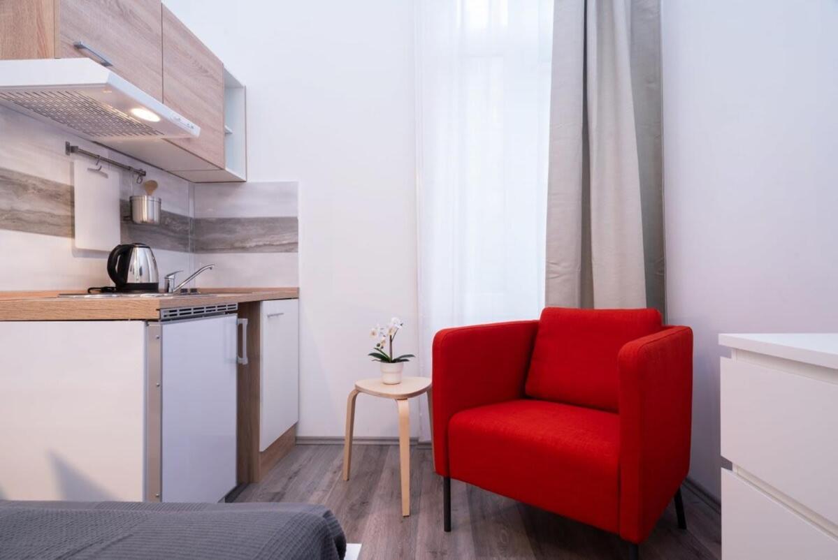 New Comfy Studio At Convenient Location ブダペスト エクステリア 写真